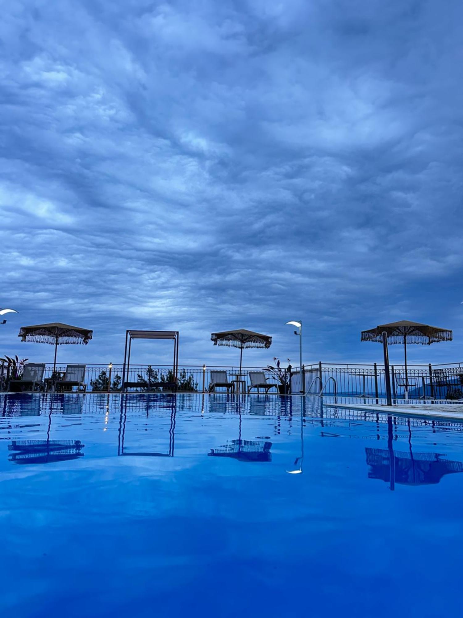 Semiramis Hotel Frinion Exterior photo
